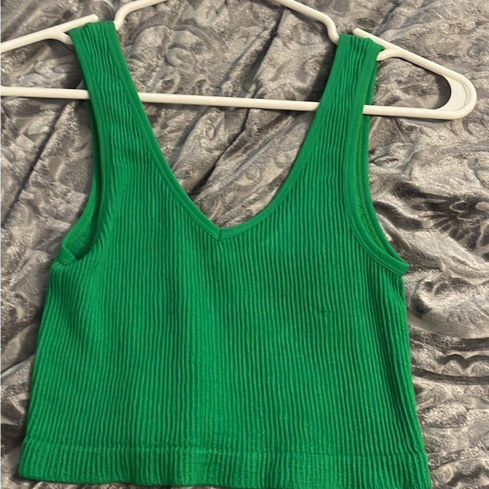 Tank crop top